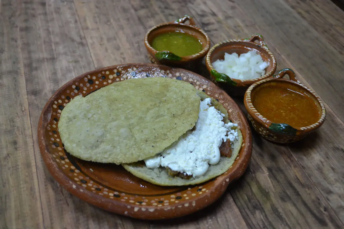 Gordita de chicharrón